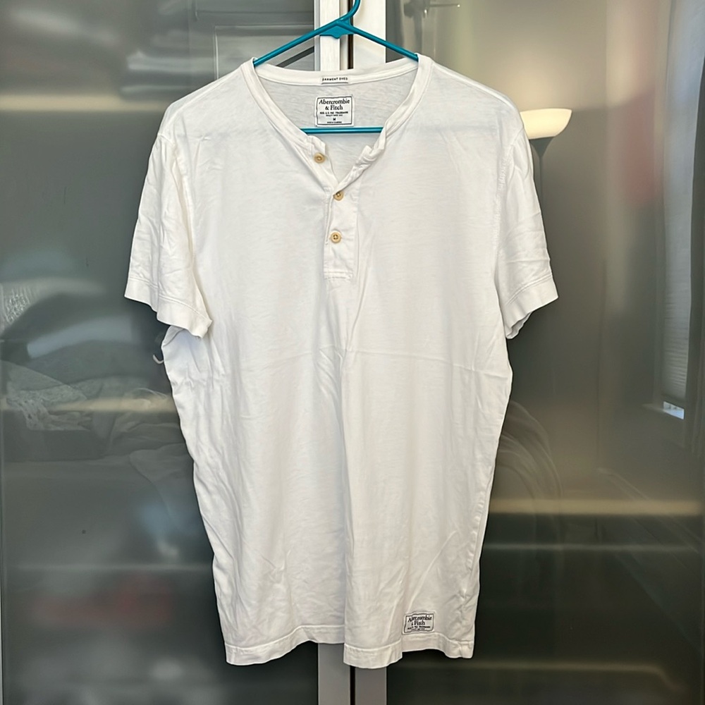 Men’s Abercrombie tee